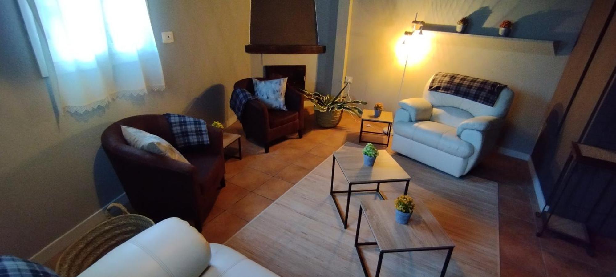 Hostal Casa Pirineus & Deportes De Aventura Baró Esterno foto