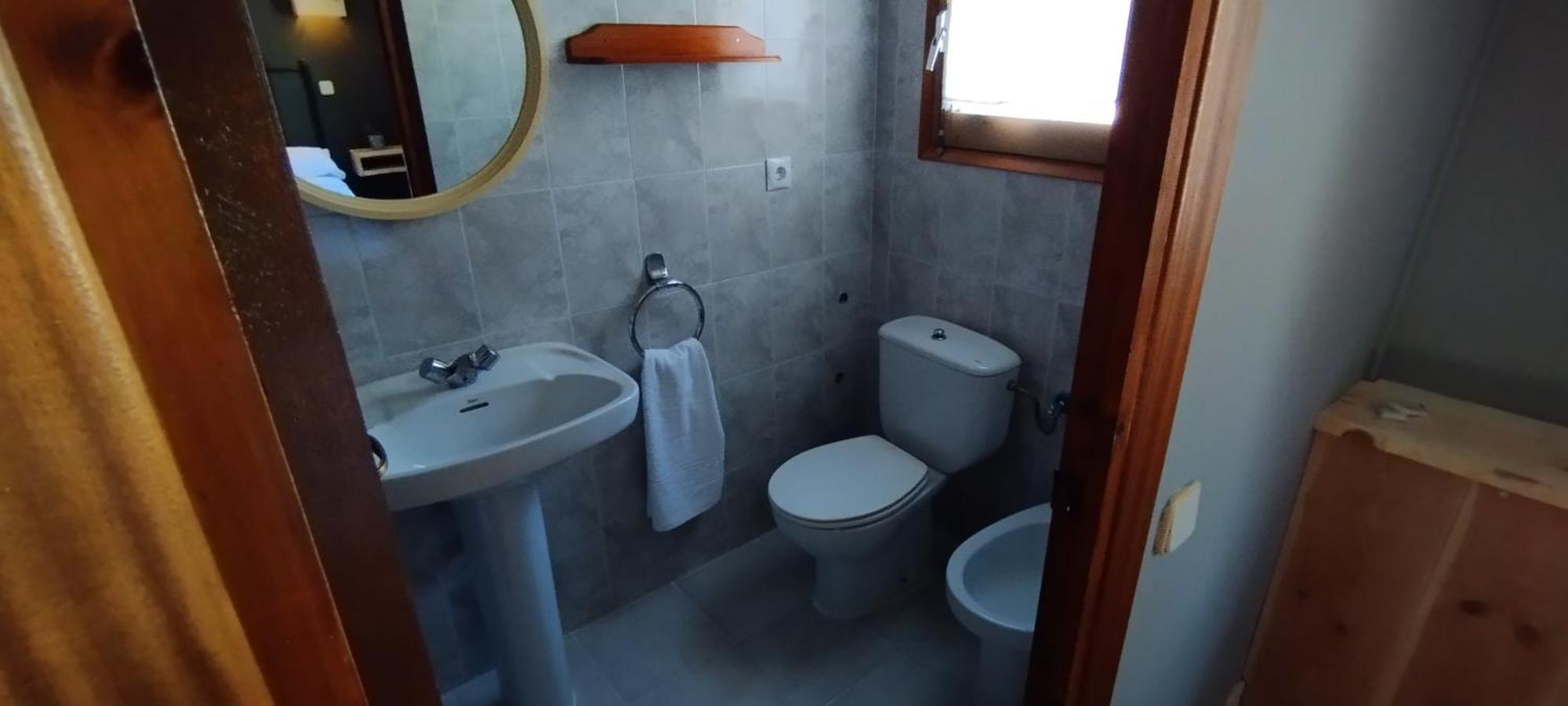 Hostal Casa Pirineus & Deportes De Aventura Baró Esterno foto